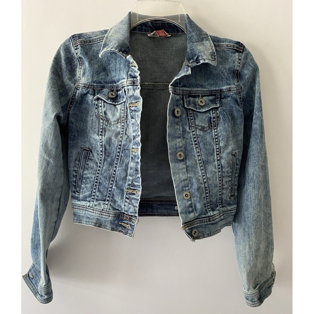 Arizona Jeans Cropped Denim Jacket Women's Small Distressed Blue Wash Trucker